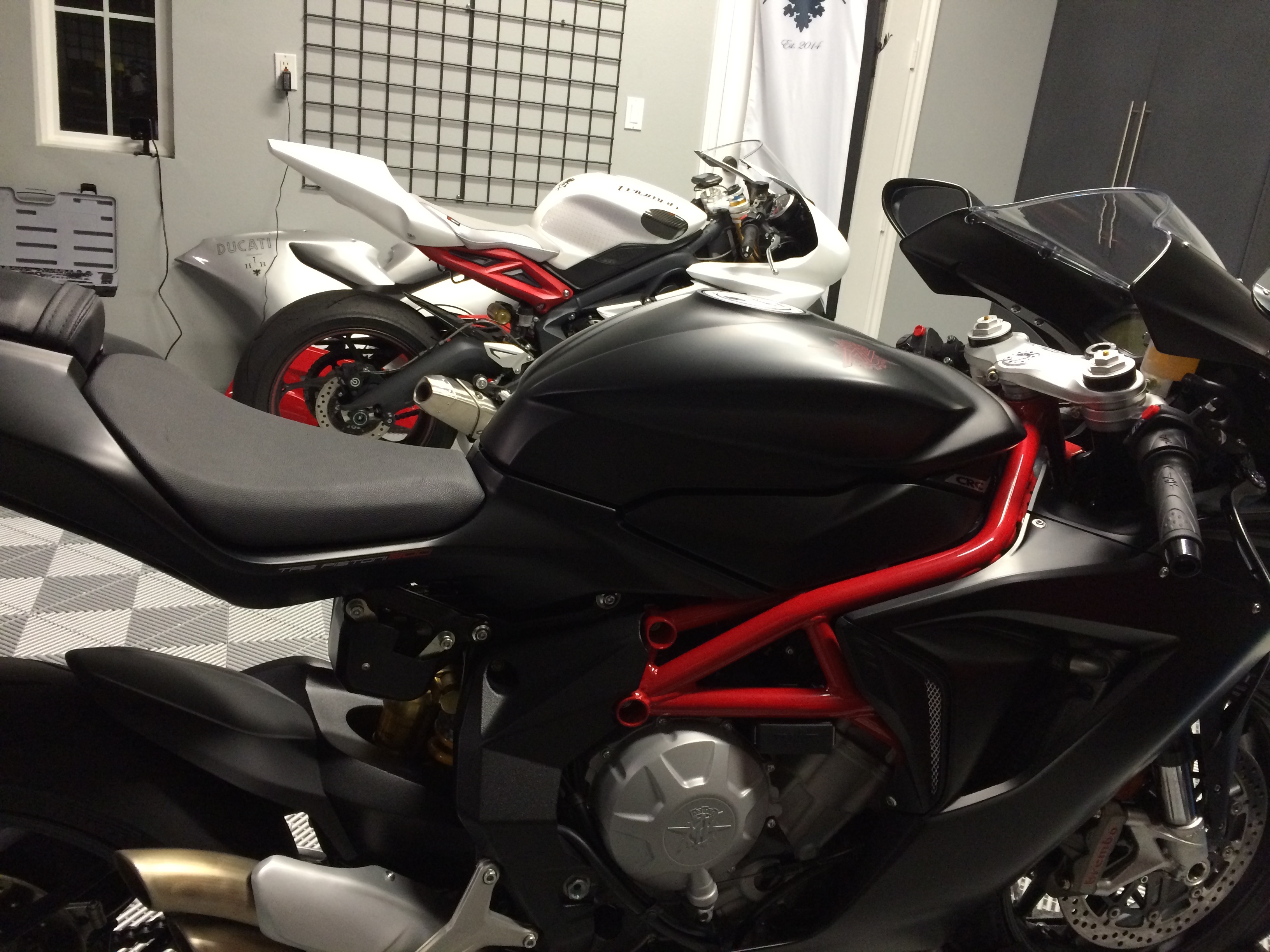 2015 MV Agusta F3 photo 40